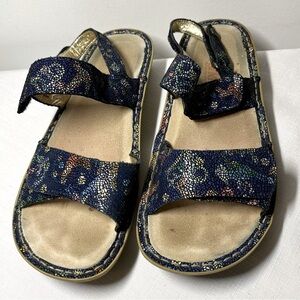 Alegria Women's Sandals in Navy and Gold. Size 9 or 40
